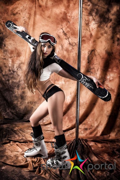 Acro-dancers - Pole dance