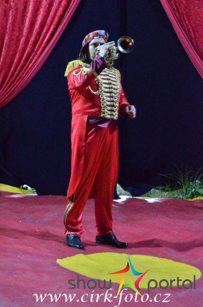 Muzikální klaun Ricolíno