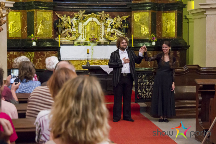 PAVEL RUDOLF PLASCHE = Český KONTRATENORISTA / TENOR / HEREC / MODERÁTOR / DJ