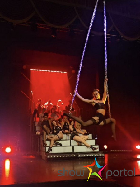 Aerial chains - Chain rebel | Aurora Acro