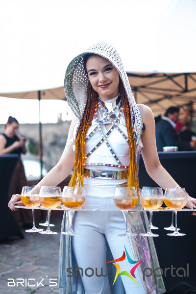 ALIATRIX | Speciální svítící hostesky