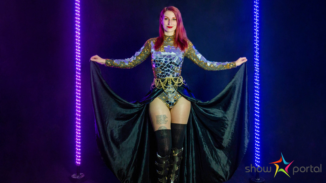 ALIATRIX | Speciální svítící hostesky