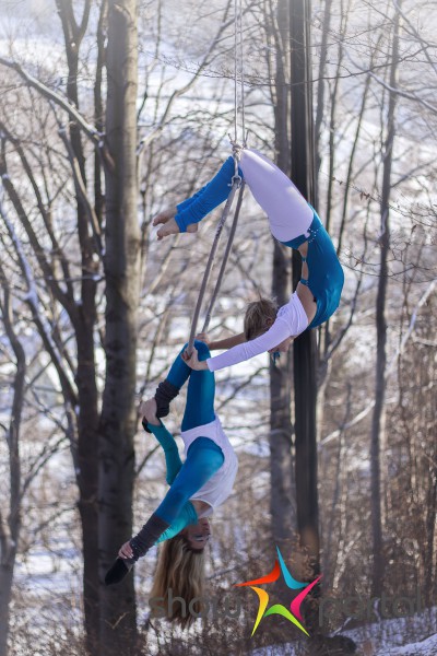 Acro-dancers - akrobacie na závěsném kruhu