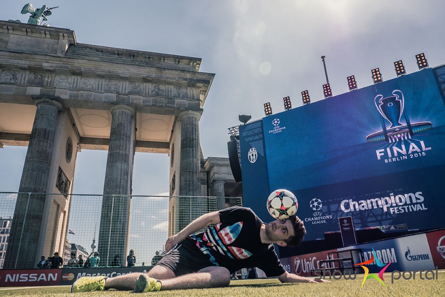 FOTBAL BEZ LIMITU - freestyle fotbalová show mistrů a vicemistrů ČR