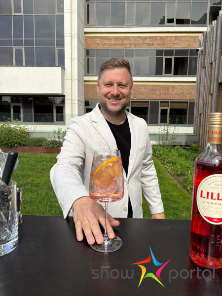 Barový catering a barmanská show