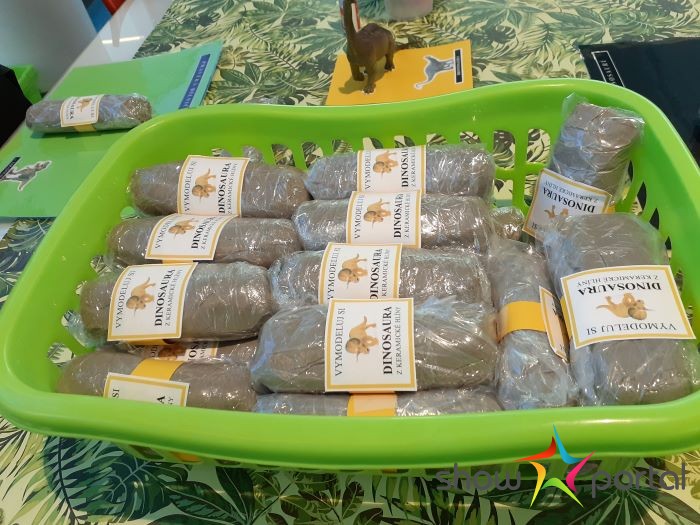 PRAVĚKÁ DÍLNIČKA A VÝROBA DINOSAURŮ Z KERAMICKÉ HLÍNY