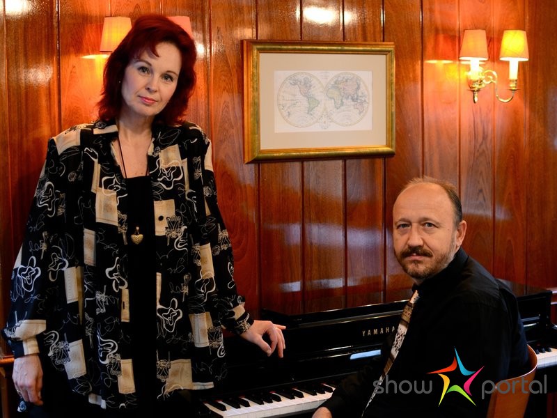 Vojtěch Eckert (piano) a Dana Vrchovská (zpěv)