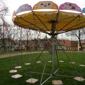 Dětský řetízkový kolotoč